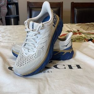Hoka Sneakers